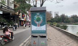 Hà Nội: Lắp 11.000 thùng rác phát sáng bằng năng lượng mặt trời