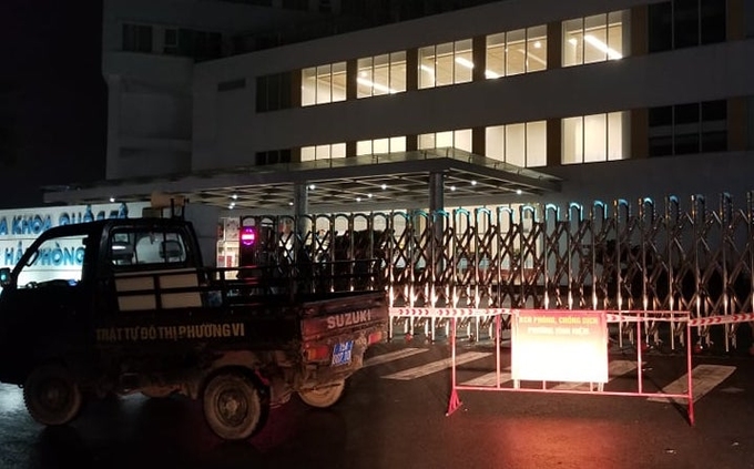Bệnh viện Vinmec (quận Ngô Quyền, TP Hải Phòng) được khoanh vùng, cách ly y tế trong đêm. Ảnh: Giang Chinh