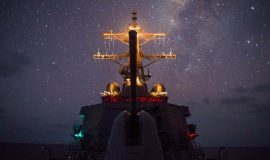 Bí ẩn bầy UAV bám theo đội tàu chiến Mỹ
