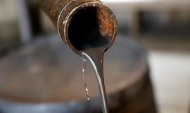 Giá xăng dầu hôm nay 19.4.2021: Lo thị trường ế, các hợp đồng dầu đồng loạt giảm