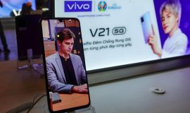 Smartphone vivo V21 5G camera selfie 44 MP ra mắt, giá bán 9,9 triệu đồng