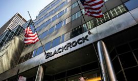 BlackRock tiết lộ nắm giữ gần 400 triệu USD cổ phiếu trong các công ty khai thác Bitcoin